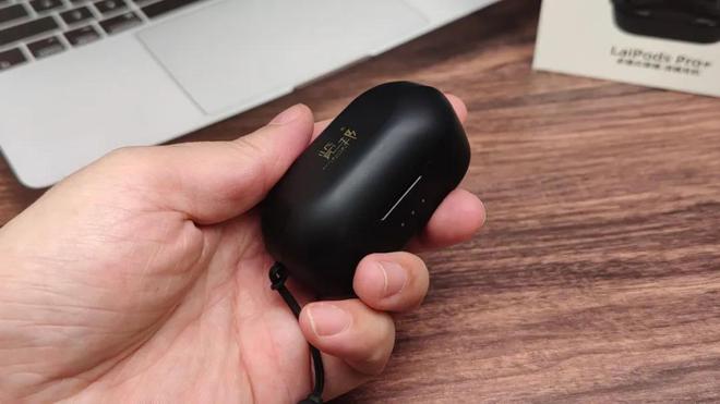 私密时光：降噪耳机的真正救星凯发app网站喧嚣都市中的(图10)